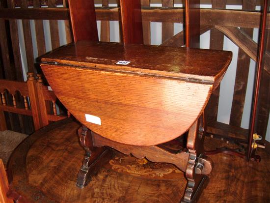 Small oak drop flap table